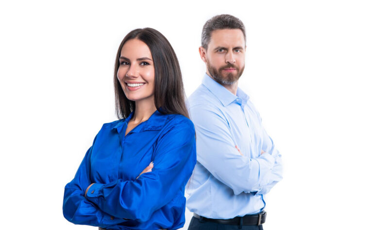 prise-vue-studio-femme-affaires-reussie-mise-au-point-selective-leadership-entreprise-represente-leadership